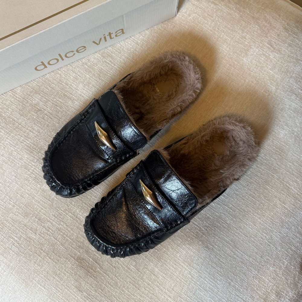 Dolce Vita Jordero Black Patent Plush Mule Loafers - Picture 6 of 6